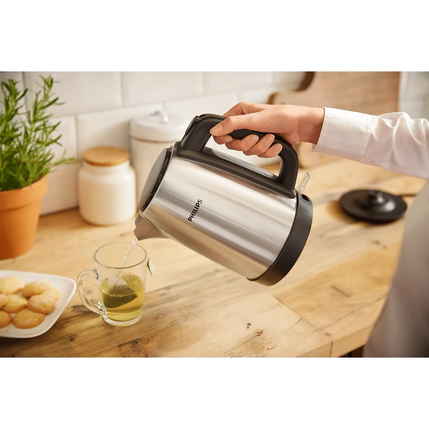 Philips Metal Kettle-Spring Lid, Light indicator
